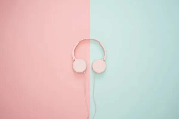 How Ecommerce Merchants can Increase Engagement with Podcasts