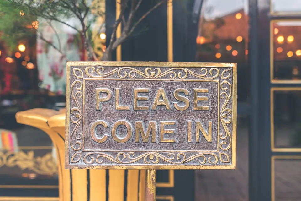 When "Please Visit Our Website" Is All You Need To Drive Online Traffic